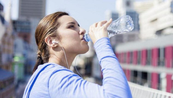 minum air yang banyak sangat baik untuk kesehatan tubuh kita
